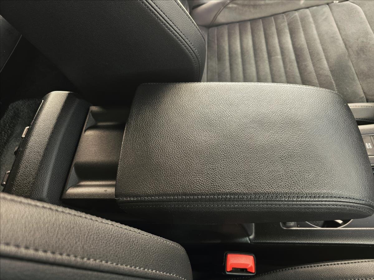 Volkswagen Passat Kombi 1,4 l 110 kw