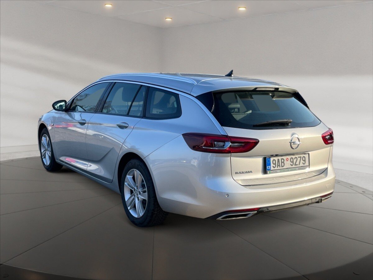 Opel Insignia Kombi 2,0 l 128 kw