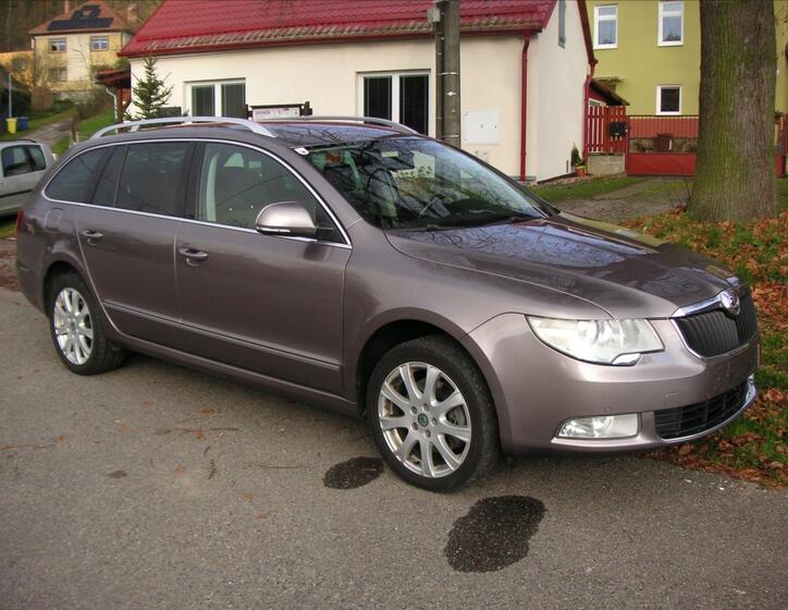 Škoda Superb Kombi 2,0 l 103 kw