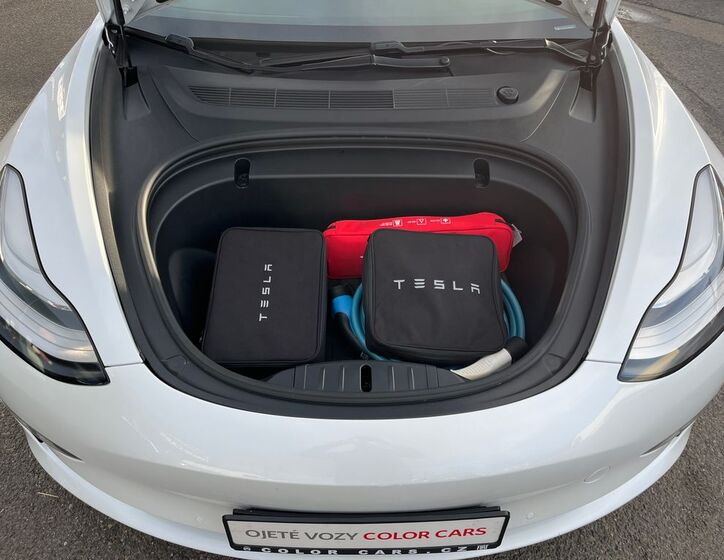 Tesla Model 3 18