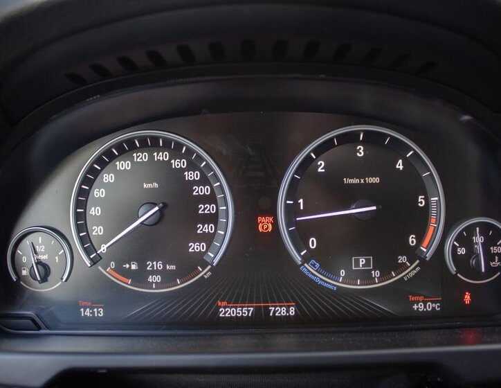 BMW X5 SUV 3,0 l 280 kw