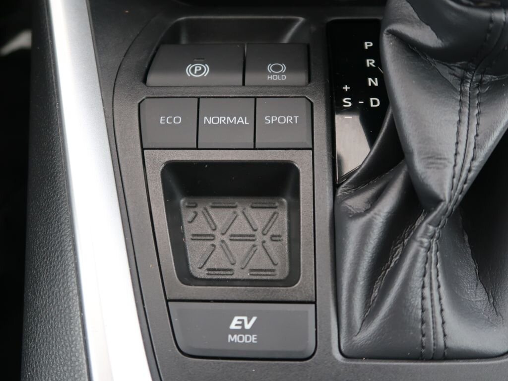 Toyota RAV4 SUV / Terénní 2,5 l 131 kw
