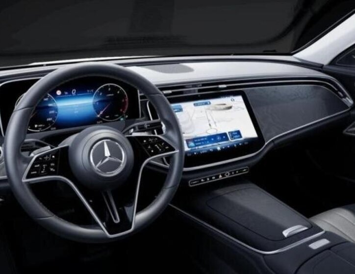 Mercedes-Benz Třídy E Sedan 3,0 l 270 kw