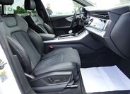 Audi Q8 24