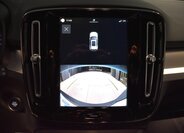 Volvo XC40 SUV / Terénní 2,0 l 120 kw