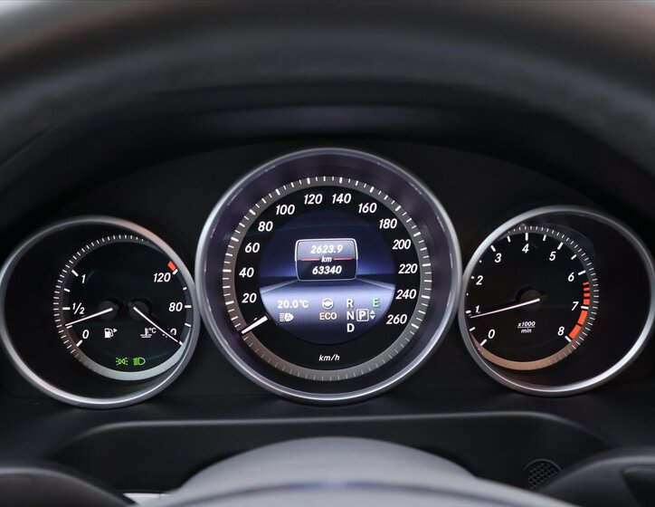 Mercedes-Benz Třídy E Sedan / Limuzína 3,5 l 245 kw