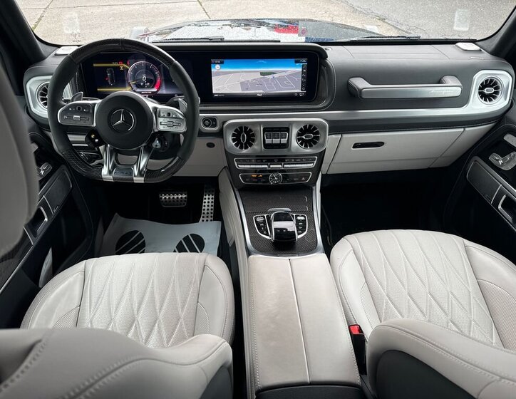 Mercedes-Benz Třídy G SUV / Terénní 4,0 l 430 kw