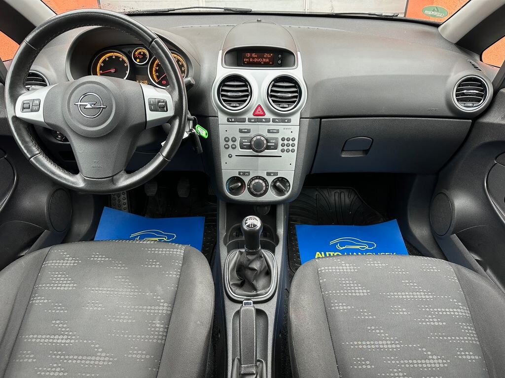 Opel Corsa Hatchback 1,4 l 64 kw