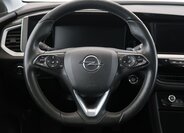 Opel Grandland SUV / Terénní 1,6 l 147 kw