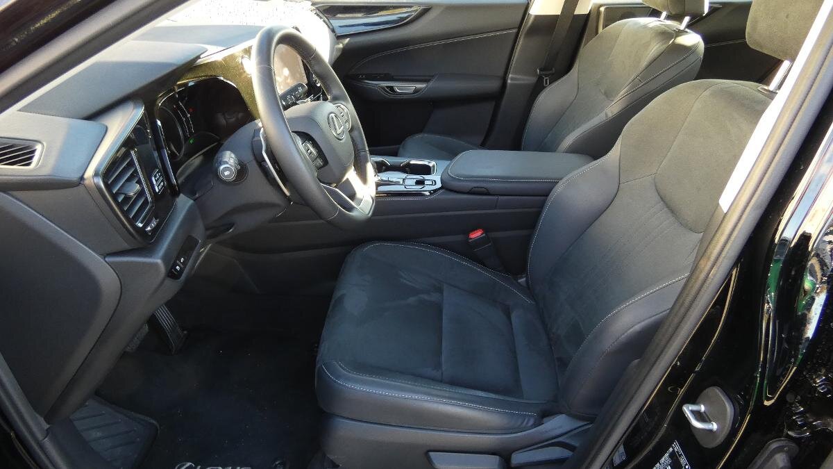 Lexus NX 350h SUV / Terénní 2,5 l 140 kw