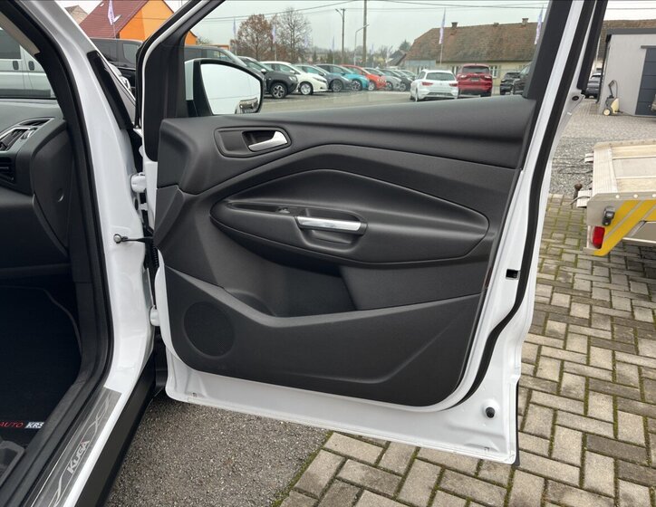 Ford Kuga Kombi 2,0 l 132 kw