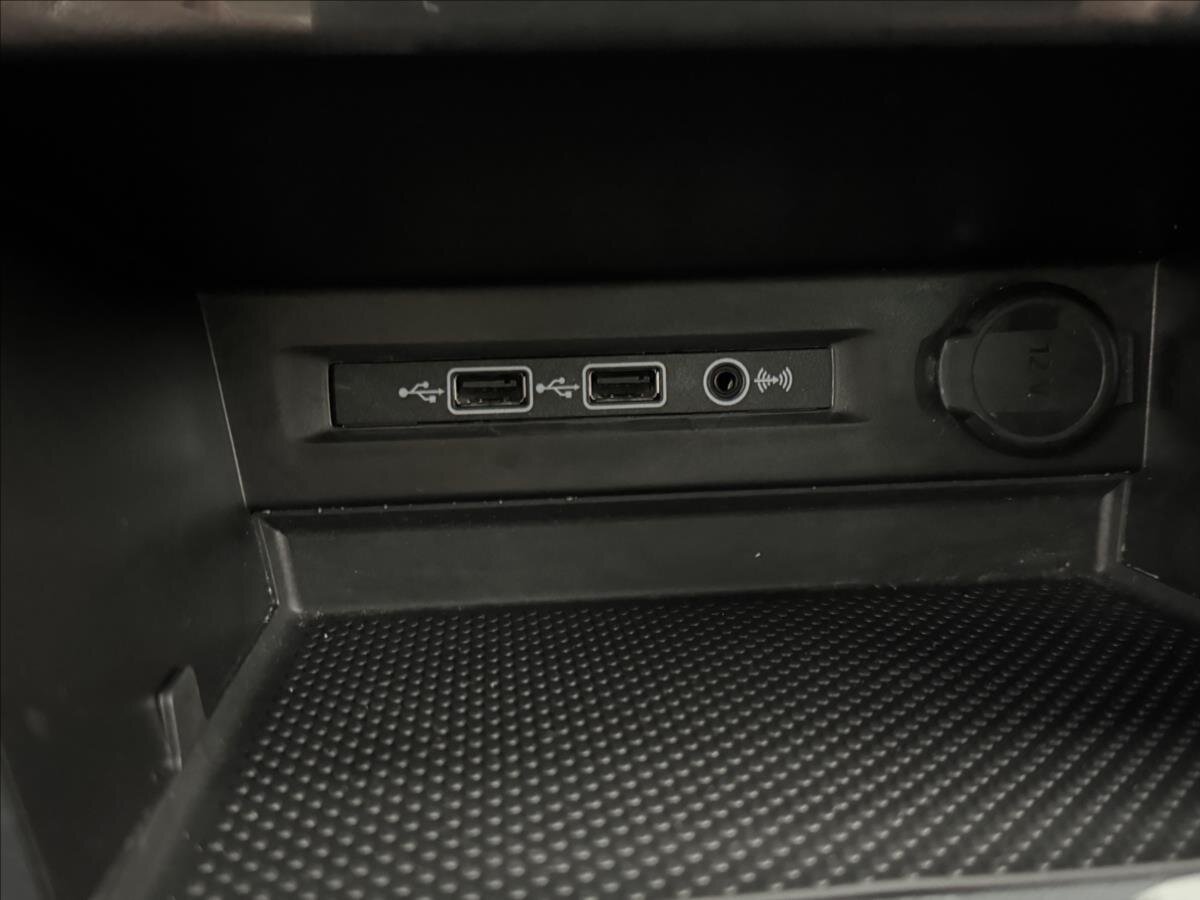 Volkswagen Tiguan SUV 1,5 l 110 kw