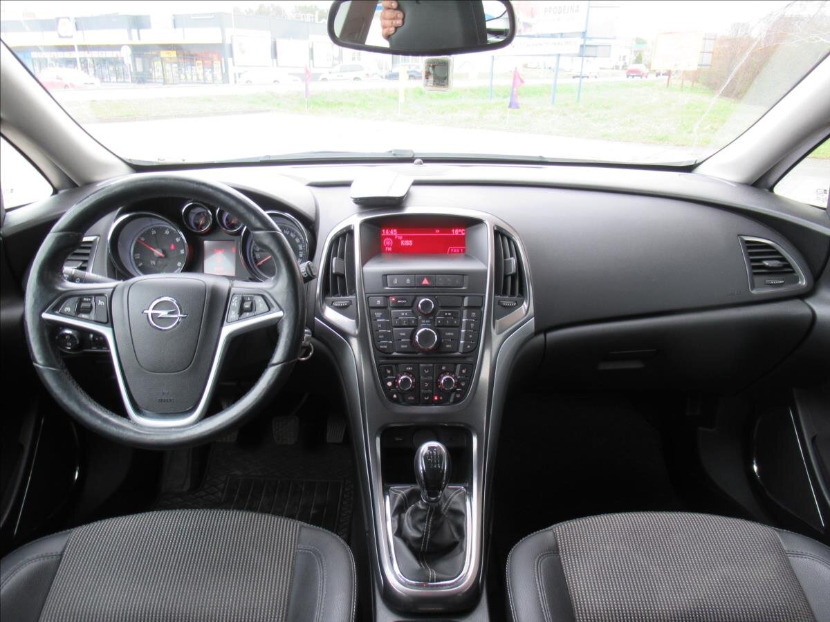 Opel Astra Kombi 2,0 l 121 kw