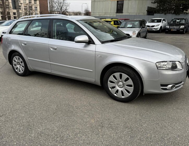 Audi A4 Kombi 2,0 l 103 kw