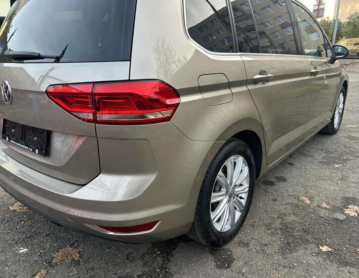 Volkswagen Touran 10