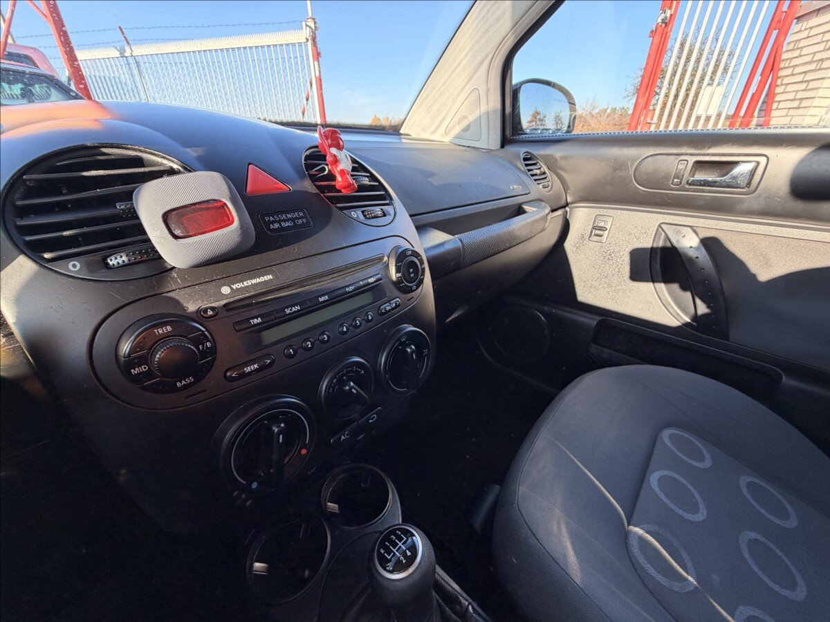 Volkswagen New Beetle