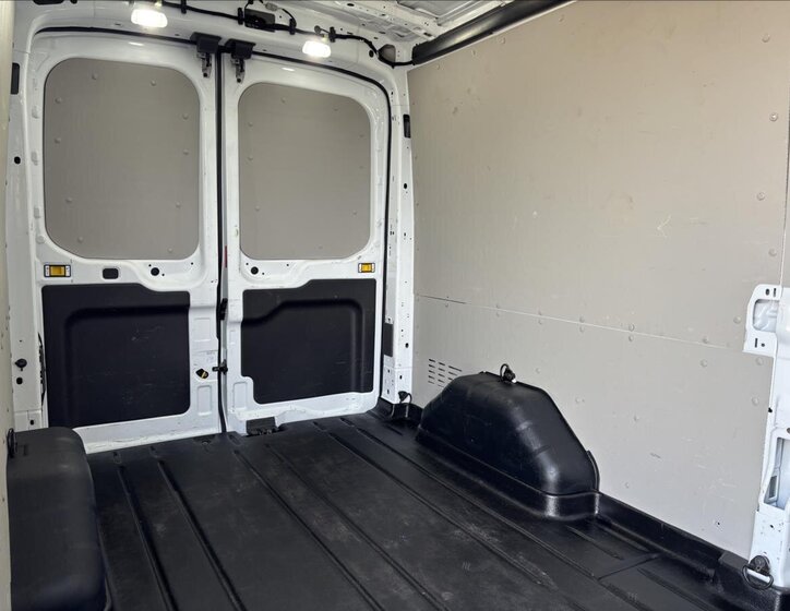 Ford Transit Skříň 2,0 l 96 kw