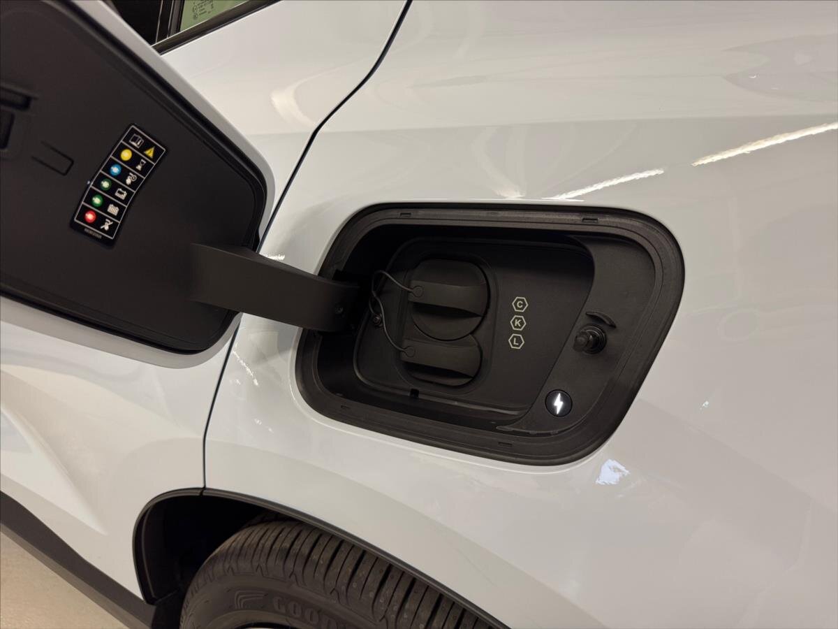 Volvo EX30 CUV / Crossover 0,0 200 kw