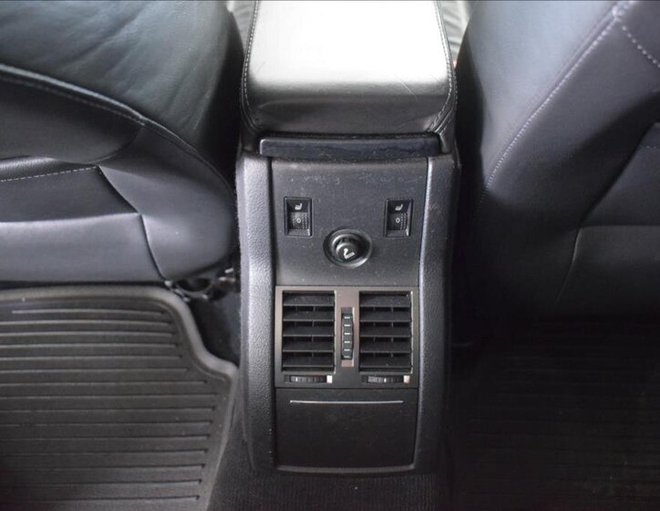 Škoda Superb Sedan / Limuzína 2,8 l 142 kw