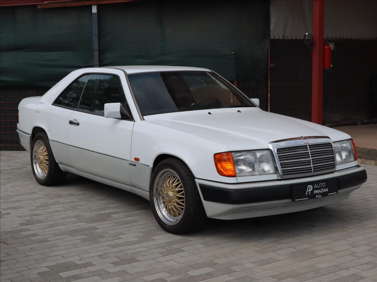 Mercedes-Benz 200