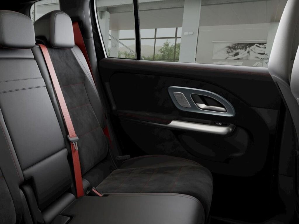 Mercedes-Benz GLB SUV / Terénní 0,0 260 kw