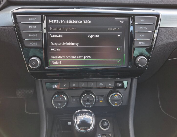 Škoda Superb Sedan / Limuzína 2,0 l 140 kw