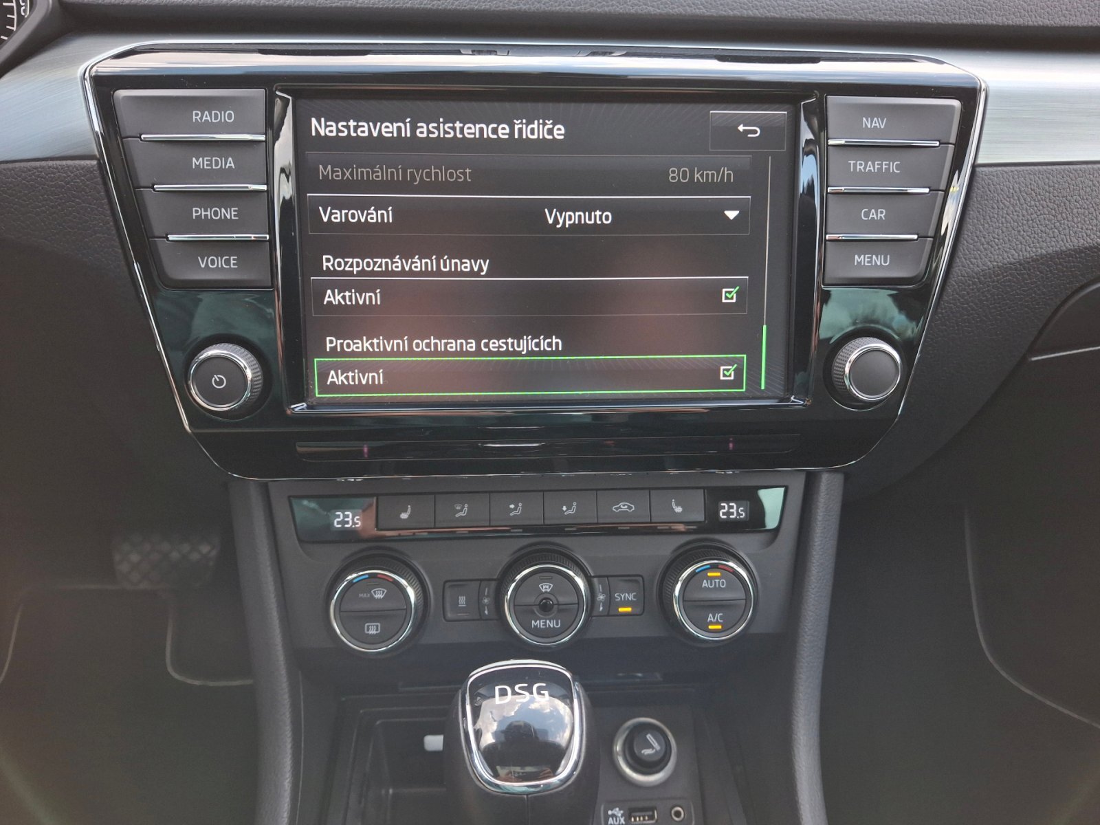 Škoda Superb Sedan / Limuzína 2,0 l 140 kw