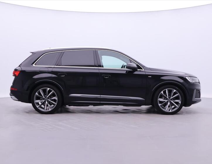Audi Q7 8