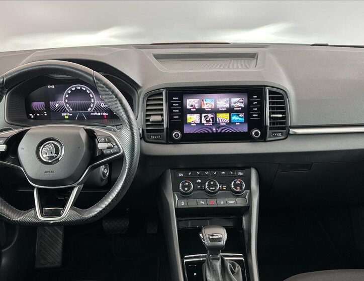 Škoda Karoq SUV / Terénní 1,5 l 110 kw