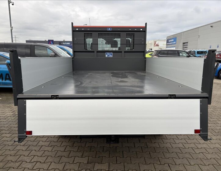 Ford Transit Sklápěč 2,0 l 121 kw