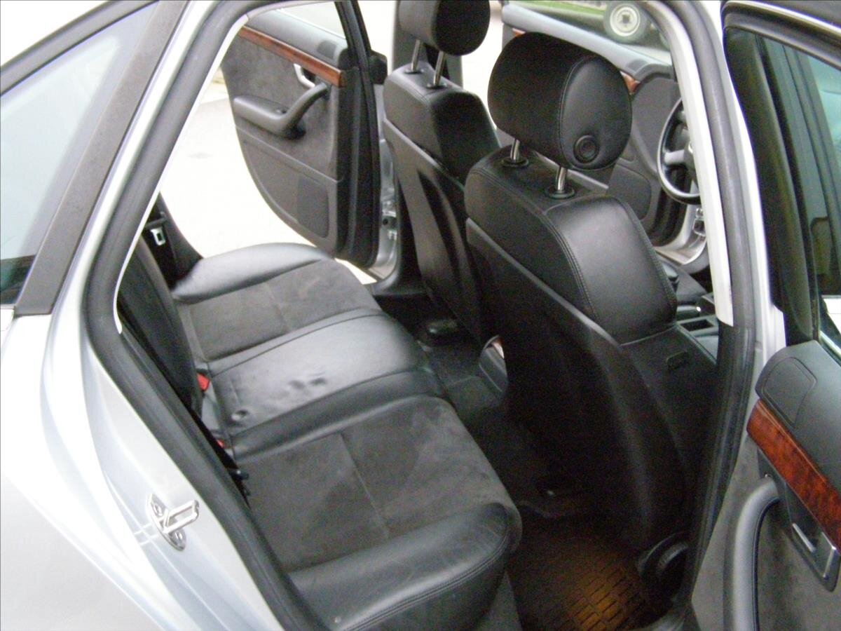 Audi A4 Sedan 3,1 l 188 kw