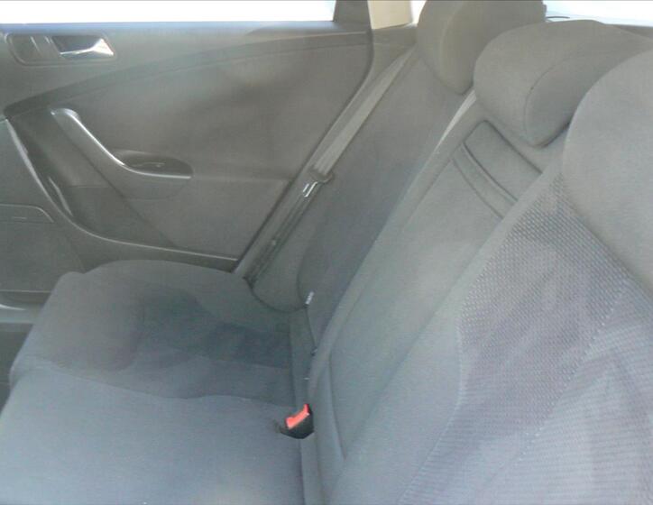 Volkswagen Passat 14