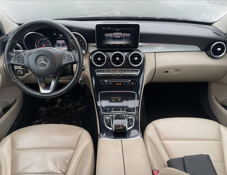 Mercedes-Benz Třídy C Kombi 2,1 l 125 kw