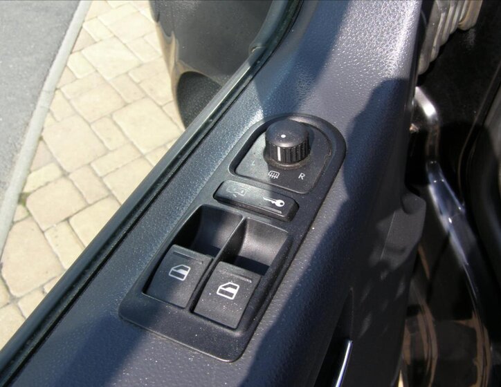 Volkswagen Caravelle Ostatní 2,5 l 128 kw