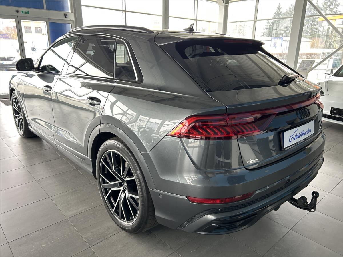 Audi Q8 SUV / Terénní 3,0 l 250 kw