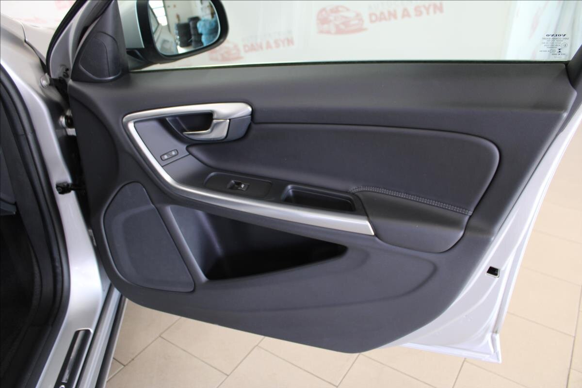 Volvo V60 Kombi 2,0 l 110 kw