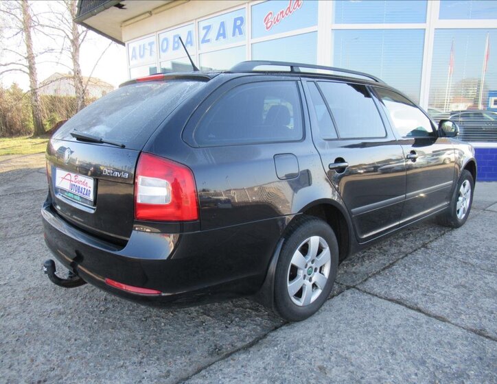 Škoda Octavia Kombi 1,6 l 77 kw