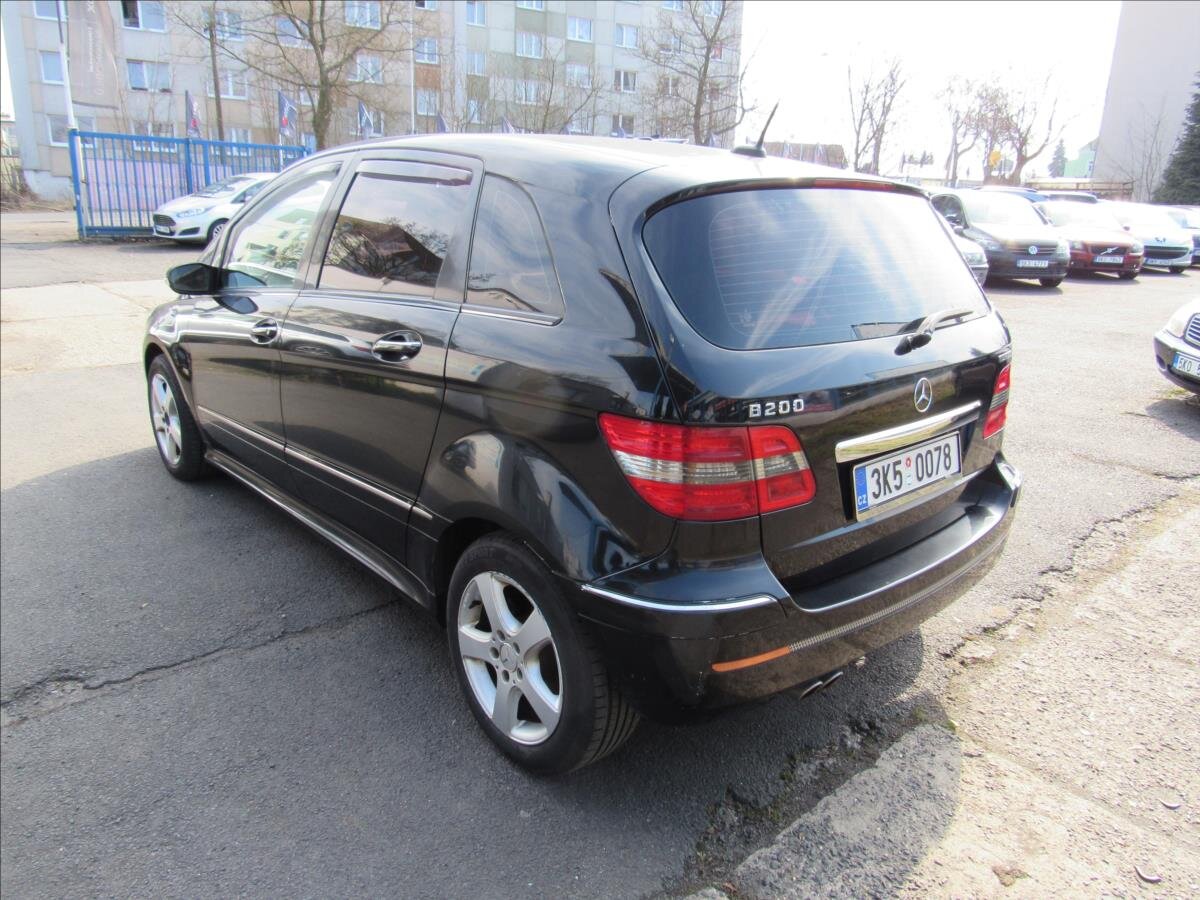 Mercedes-Benz Třídy B Kombi 2,0 l 142 kw