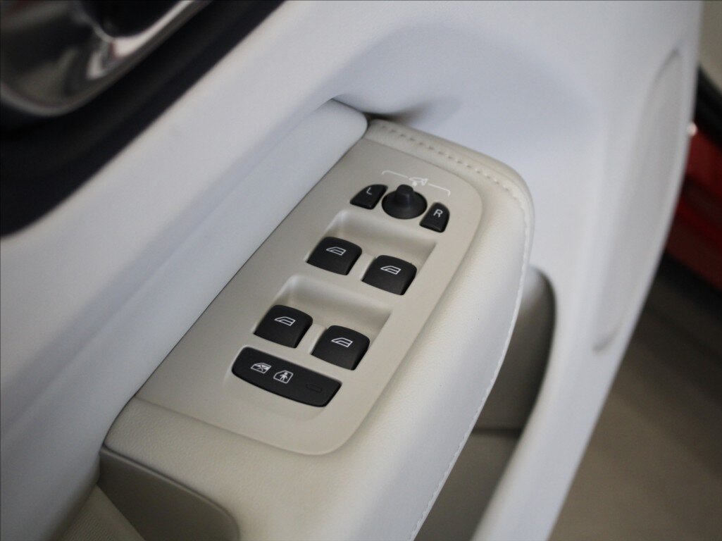 Volvo XC60 SUV / Terénní 2,0 l 145 kw