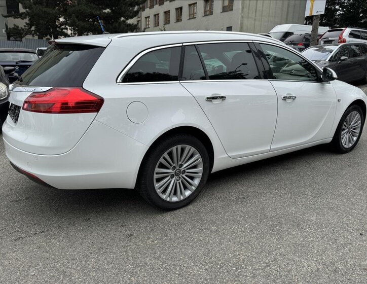 Opel Insignia Kombi 2,0 l 96 kw