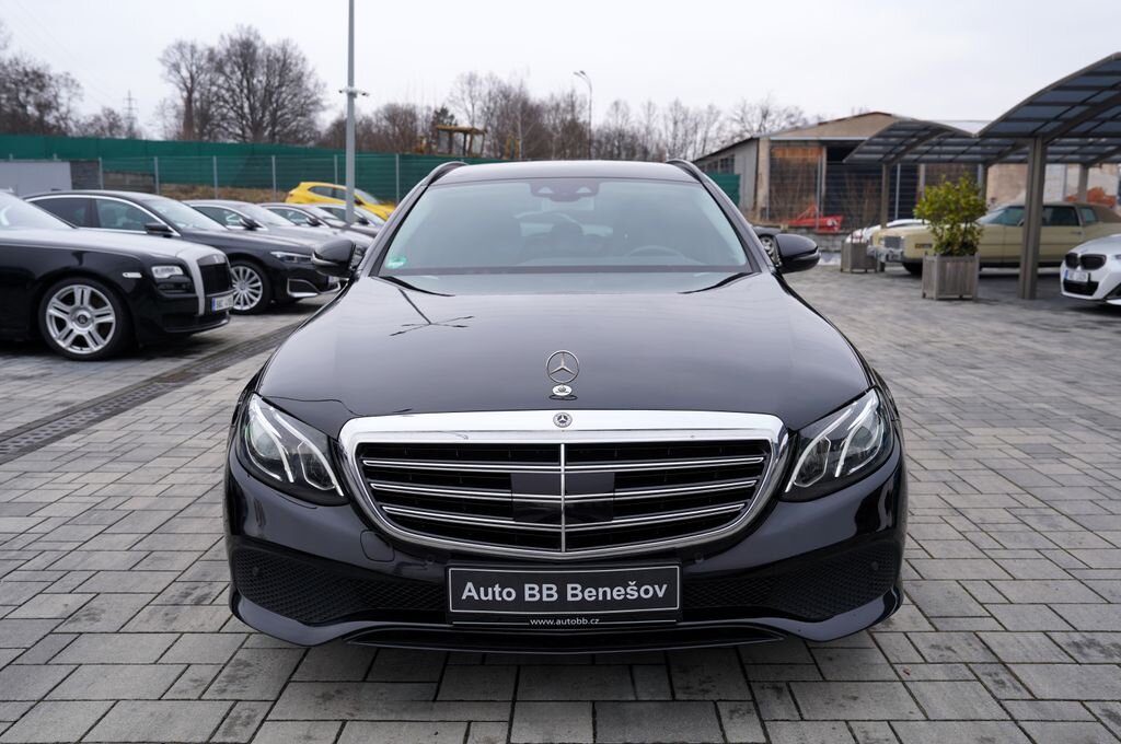 Mercedes-Benz Třídy E Kombi 2,0 l 143 kw