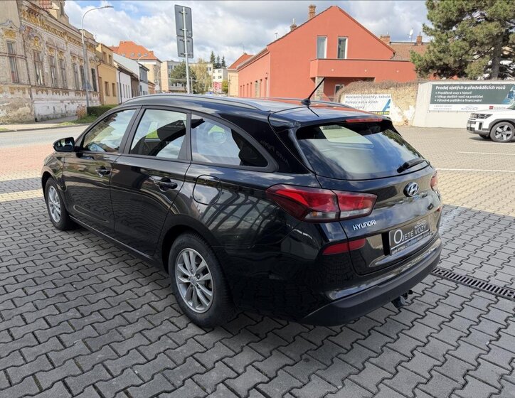 Hyundai i30 Kombi 1,4 l 103 kw