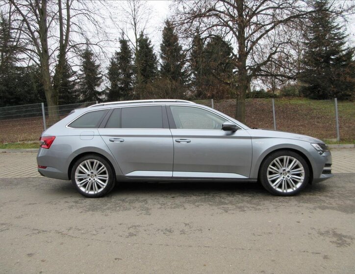 Škoda Superb 10