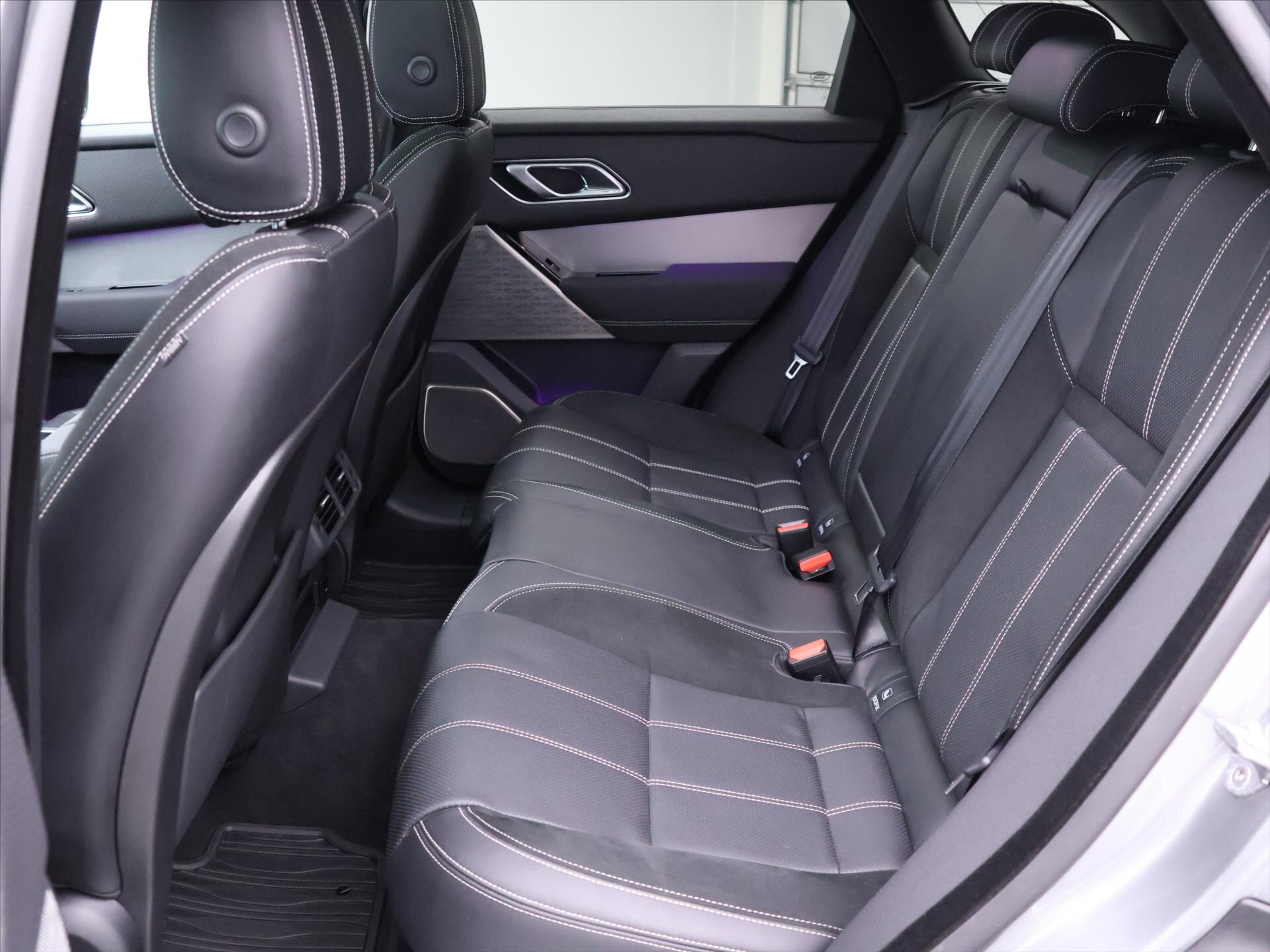 Land Rover Range Rover Velar SUV / Terénní 3,0 l 221 kw