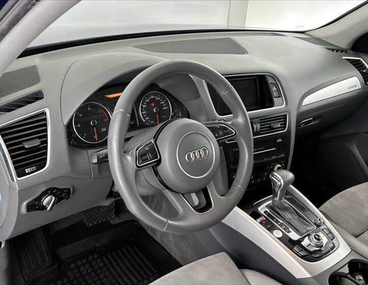 Audi Q5 SUV / Terénní 2,0 l 130 kw
