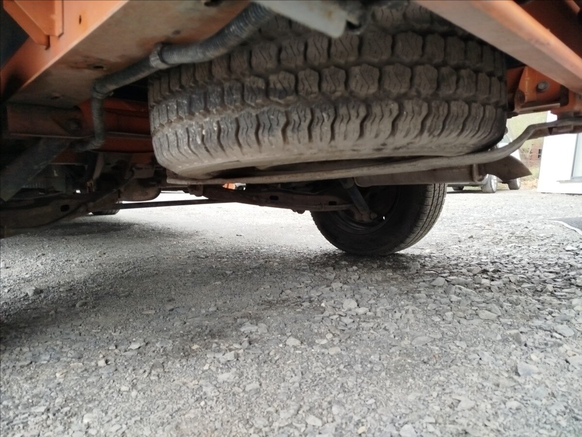 Volkswagen Transporter Valník 2,0 l 103 kw