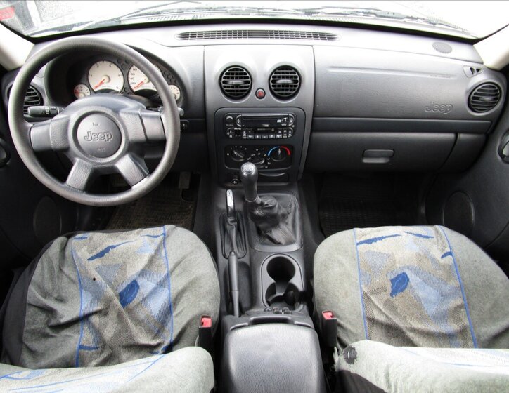 Jeep Cherokee Kombi 2,5 l 105 kw