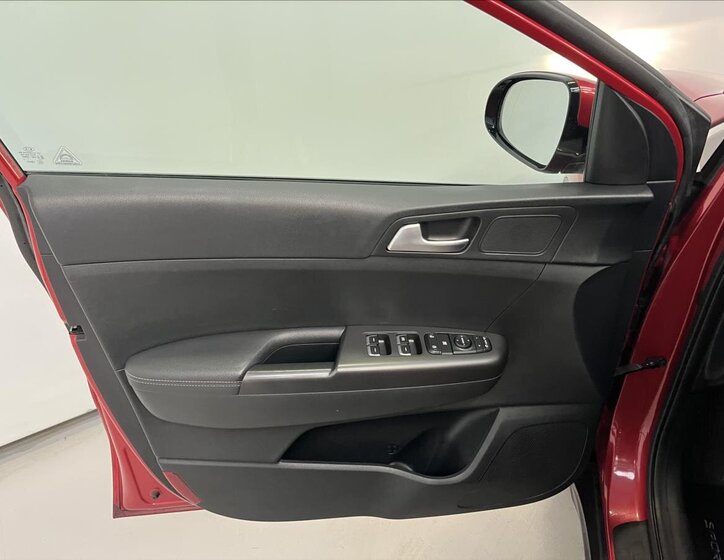 KIA Sportage SUV 2,0 l 136 kw