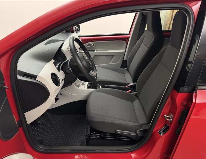 Volkswagen up! 19