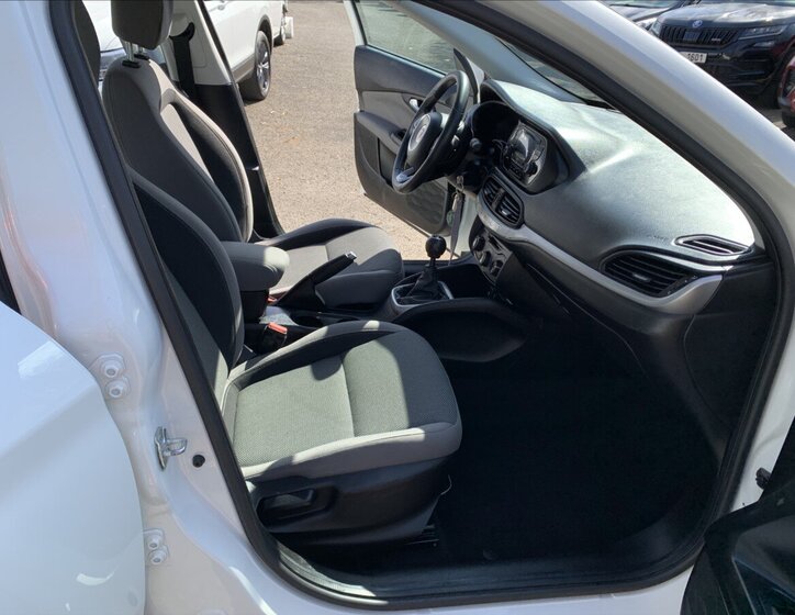 Fiat Tipo Sedan / Limuzína 1,4 l 70 kw